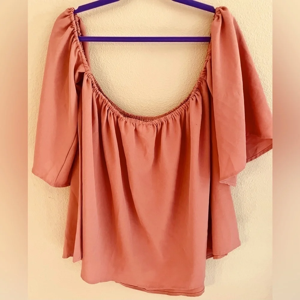 🌟HP🌟 BELL SLEEVE COLD SHOULDER Flowy Crop Top Feminine XXL 2X Romantic Pink